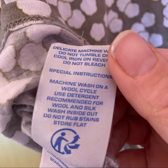 Boden Top Lyocel Wool Blend Popover Blouse with tassel detail Size 4 - Picture 5 of 6